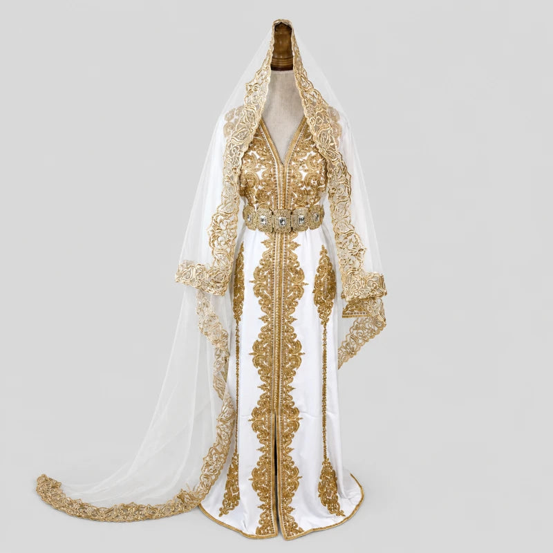 Caftan marocain blanc en crêpe de soie avec broderies dorées et voile assorti, robe orientale de luxe pour mariage, henné et cérémonie